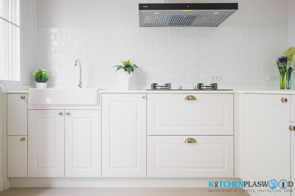 Vintage White Kitchen ครัวบิ้วอินสีขาว ในสไตล์วินเทจ, ชุดครัวบิ้วอิน หน้าบานสไตล์วินเทจ,