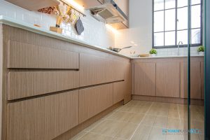 ครัวไทยสไตล์โมเดิร์น บิ้วอินทับโครงปูนสุดแกร่ง, ชุดครัวบิ้วอิน, ครัวไทย, ชุดครัวสไตล์โมเดิร์น, ลามิเนตลายไม้, หน้าบานลายไม้,