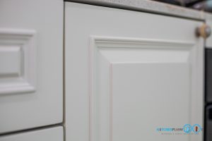 English Classic Kitchen ชุดครัวสไตล์อังกฤษ สุดคลาสสิกครีมมี่โทน, ชุดครัวบิ้วอิน, ชุดครัวสไตล์คลาสสิก, ชุดครัวสไตล์อังกฤษ, ครัวตัวแอล, ครัวโทนสีครีม, หน้าบานลูกฝัก, หน้าบานคลาสสิก,
