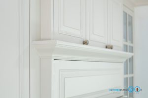 English Classic Kitchen ชุดครัวสไตล์อังกฤษ สุดคลาสสิกครีมมี่โทน, ชุดครัวบิ้วอิน, ชุดครัวสไตล์คลาสสิก, ชุดครัวสไตล์อังกฤษ, ครัวตัวแอล, ครัวโทนสีครีม, ตู้ลอย, ซุ้มครอบเครื่องดูดควัน,