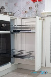 English Classic Kitchen ชุดครัวสไตล์อังกฤษ สุดคลาสสิกครีมมี่โทน, ชุดครัวบิ้วอิน, ชุดครัวสไตล์คลาสสิก, ชุดครัวสไตล์อังกฤษ, ครัวตัวแอล, ครัวโทนสีครีม, ชุดตะแกรงจัดเก็บ,