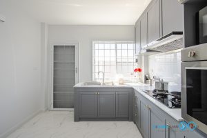 Matt Gray Kitchen, ชุดครัวโครงปูน, บิ้วอินชุดครัว, ชุดครัวตัวแอล, ชุดครัวสไตล์คลาสสิก, ครัวสีเทาด้าน, 