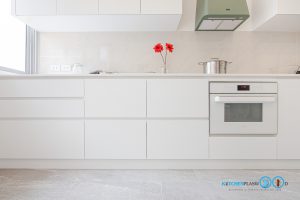 Modern White Kitchen ชุดครัวโทนขาวล้วนสไตล์โมเดิร์น, ชุดครัวโทนขาว, ครัวบิ้วอิน, ครัวกันน้ำกันปลวก, ครัวตัวแอล, Modern Kitchen, White Kitchen, Kitchenplaswood,