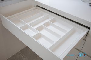 Modern White Kitchen ชุดครัวโทนขาวล้วนสไตล์โมเดิร์น, ชุดครัวโทนขาว, ครัวบิ้วอิน, ครัวกันน้ำกันปลวก, ครัวตัวแอล, Modern Kitchen, White Kitchen, Kitchenplaswood,