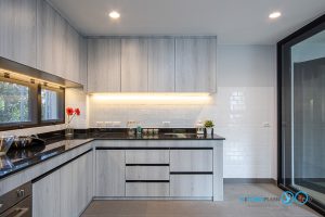 U-Shape Kitchen Pattern Wood ชุดครัวลายไม้ สุดแกร่ง, ชุดครัวบิ้วอิน, ชุดครัวตัวยู, ชุดครัวลายไม้, ลามิเนต, ชุดครัวพลาสวูด, บิ้วอินทับโครงปูน, ครัวโครงปูน, 