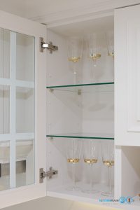 Luxury Classic Kitchen ชุดครัวโทนขาวสไตล์คลาสสิคดีไซน์หรู, ชุดครัว, ชุดครัวบิ้วอิน ชุดครัวสไตล์คลาสสิค ชุดครัวโทนสีขาว, เฟอร์นิเจอร์ชุดครัวบิ้วอิน, ตกแต่งภายใน, ชุดครัวกันน้ำกันปลวก, Kitchen, Kitchendesign, Kitchenbuiltin, Kitchenform,