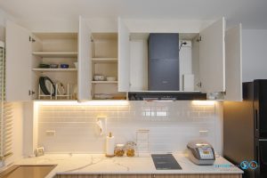 Modern Minimal Kitchen ครัวลายไม้สุดอบอุ่น, ชุดครัว, ครัวบิ้วอิน, ชุดครัวมินิมอล, ชุดครัวสไตล์โมเดิร์น, Kitchen, Minimalkitchen, Modernkitchen, ชุดครัวกันน้ำกันปลวก100%, Kitchenform, คิทเช่นฟอร์ม,