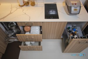 Modern Minimal Kitchen ครัวลายไม้สุดอบอุ่น, ชุดครัว, ครัวบิ้วอิน, ชุดครัวมินิมอล, ชุดครัวสไตล์โมเดิร์น, Kitchen, Minimalkitchen, Modernkitchen, ชุดครัวกันน้ำกันปลวก100%, Kitchenform, คิทเช่นฟอร์ม,