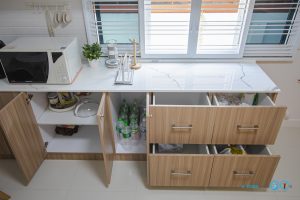 Modern Minimal Kitchen ครัวลายไม้สุดอบอุ่น, ชุดครัว, ครัวบิ้วอิน, ชุดครัวมินิมอล, ชุดครัวสไตล์โมเดิร์น, Kitchen, Minimalkitchen, Modernkitchen, ชุดครัวกันน้ำกันปลวก100%, Kitchenform, คิทเช่นฟอร์ม,