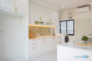 ชุดครัวคลาสสิกโทนขาวล้วน, Luxury White, Luxury Design, ชุดครัวบิ้วอิน, ชุดครัวสไตล์คลาสสิก, Kitchen, Kitchen Classic, Kitchenform, คิทเช่นฟอร์ม, ชุดครัวกันน้ำกันปลวก100%, 